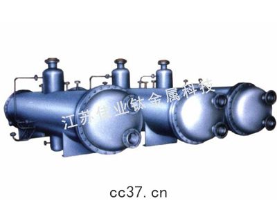 臥(wò)式(shì)鈦鋼換熱器